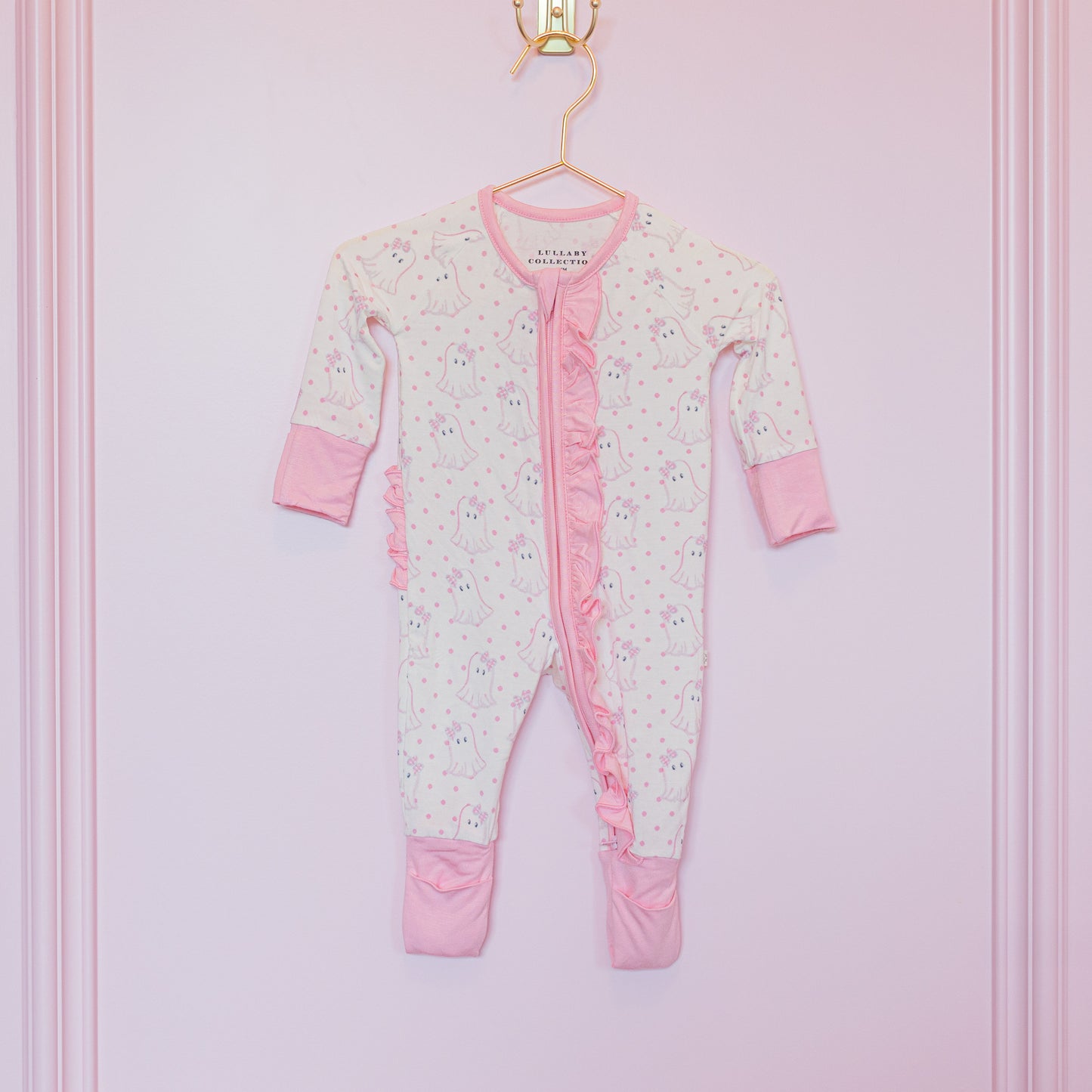 Bow Ghost Ruffle Zippy